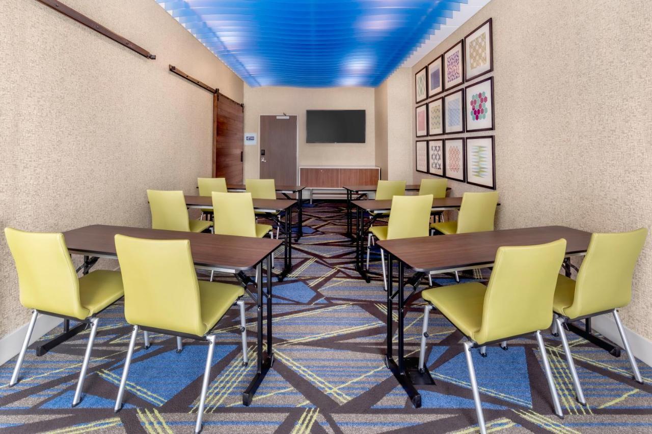 Holiday Inn Express & Suites - Milwaukee West Allis By Ihg Exteriér fotografie