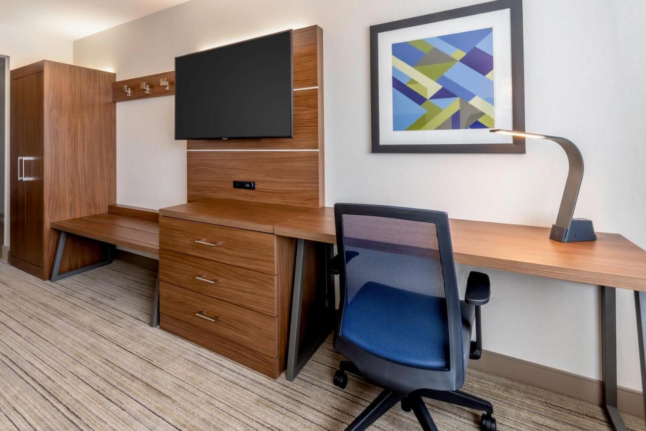 Holiday Inn Express & Suites - Milwaukee West Allis By Ihg Exteriér fotografie