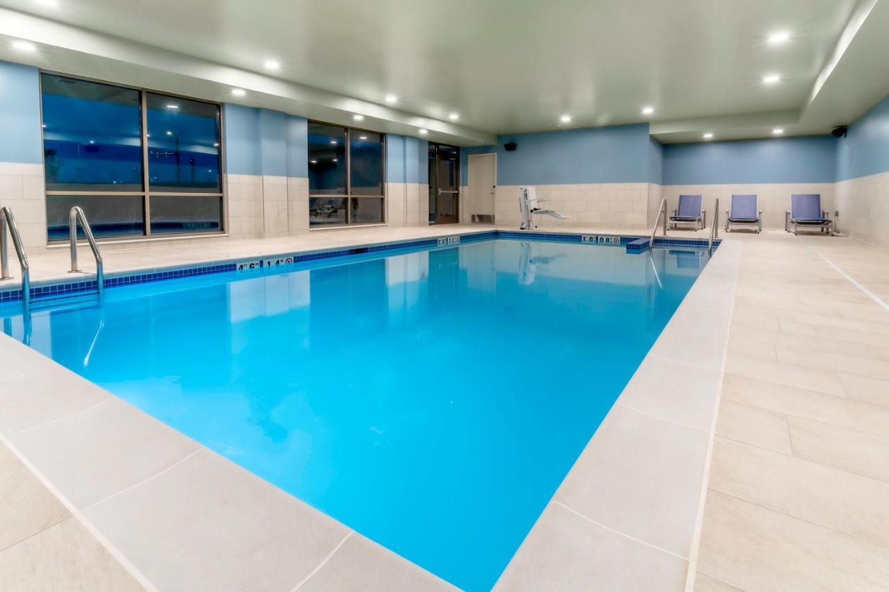 Holiday Inn Express & Suites - Milwaukee West Allis By Ihg Exteriér fotografie