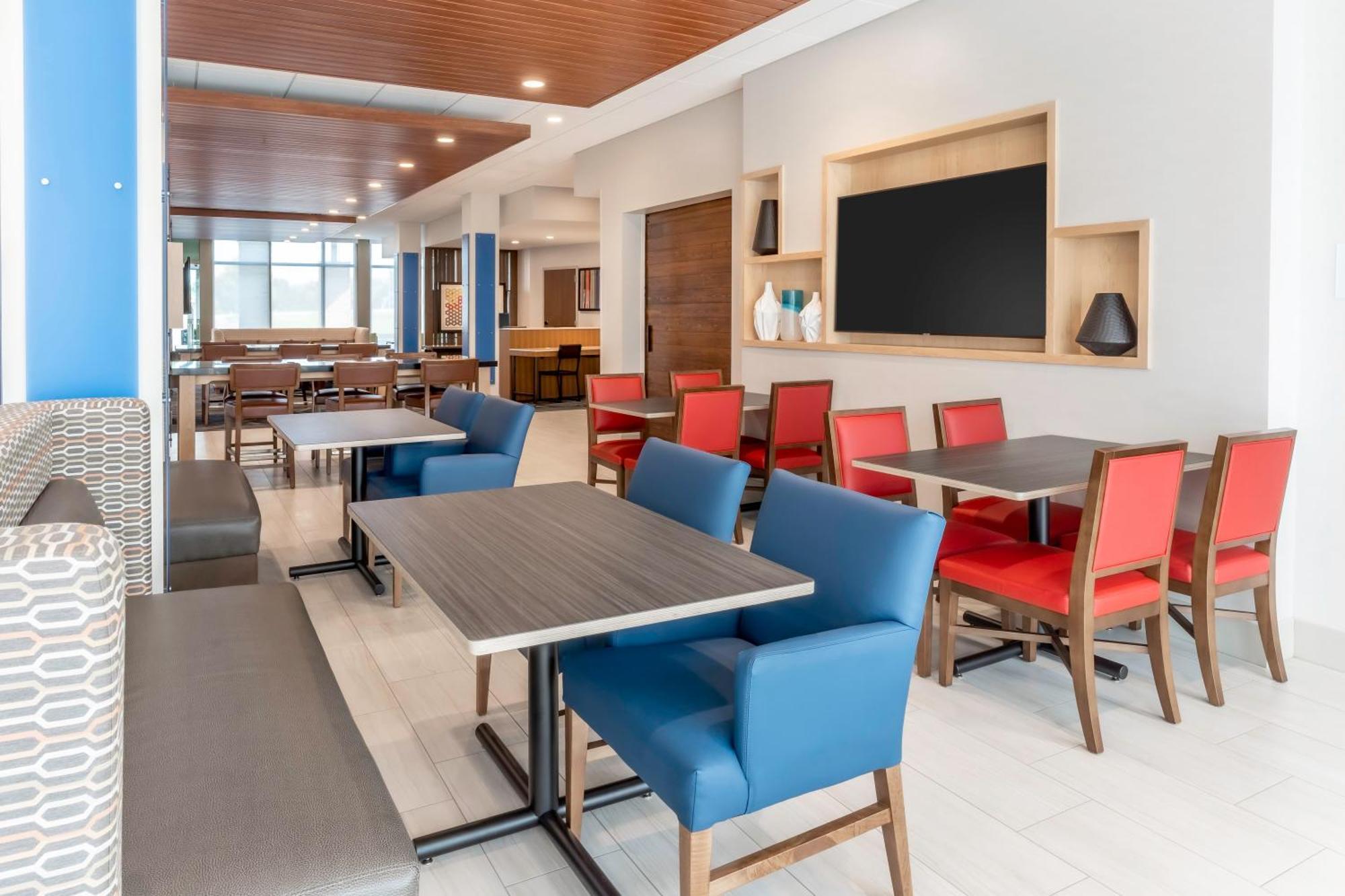 Holiday Inn Express & Suites - Milwaukee West Allis By Ihg Exteriér fotografie