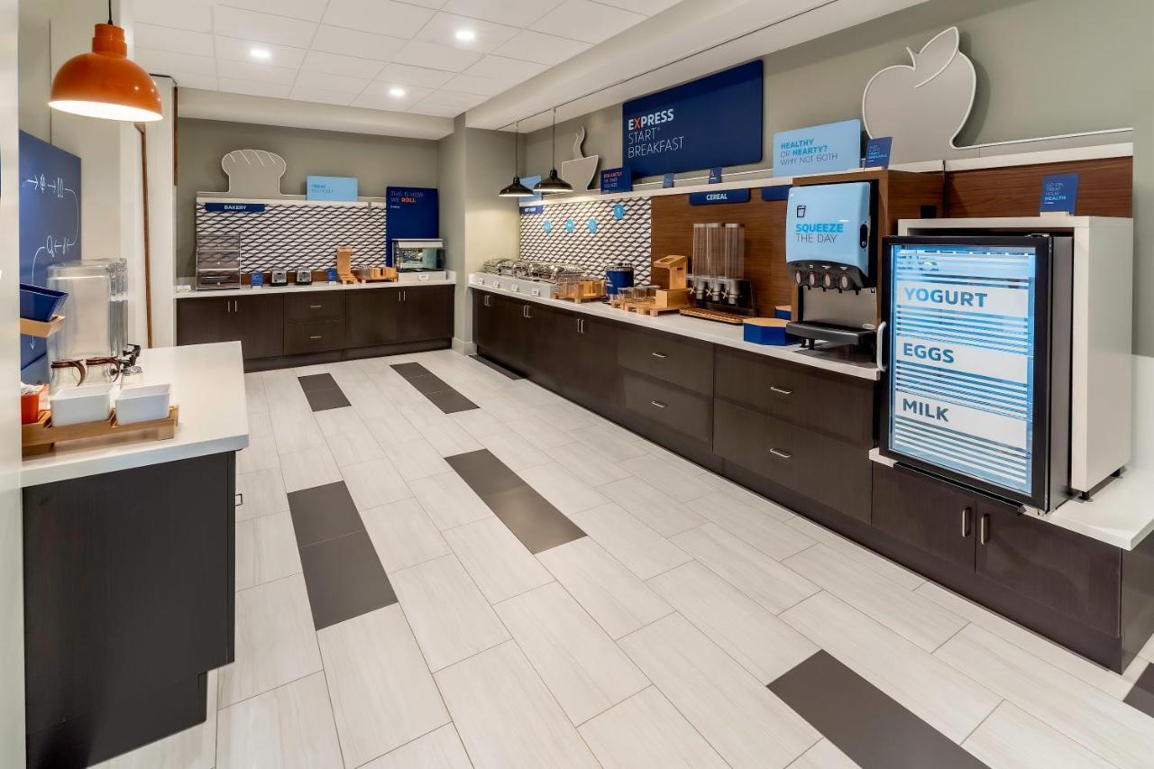 Holiday Inn Express & Suites - Milwaukee West Allis By Ihg Exteriér fotografie